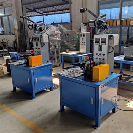 Resistance wire coil winding machine for electric heater