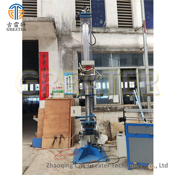 Greater heater filling machine