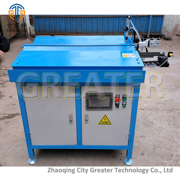 Feeding machine for electric heater