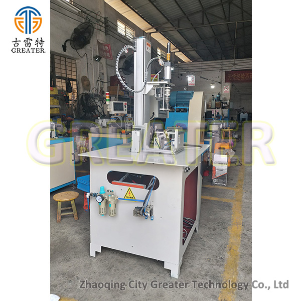 Pipe welding machine for cartridge heater