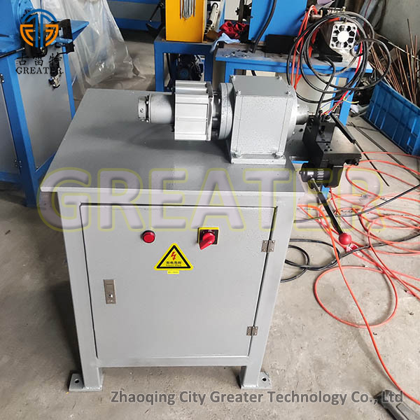 Manual pipe chamfering machine