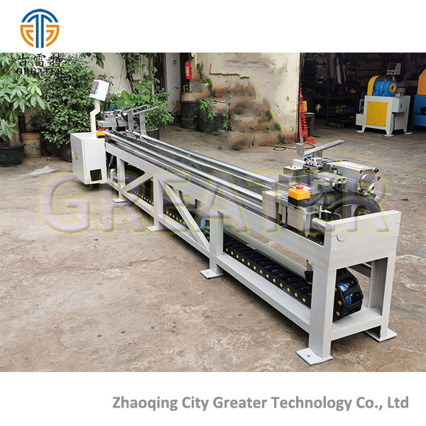 Tubular heater stretching equipment